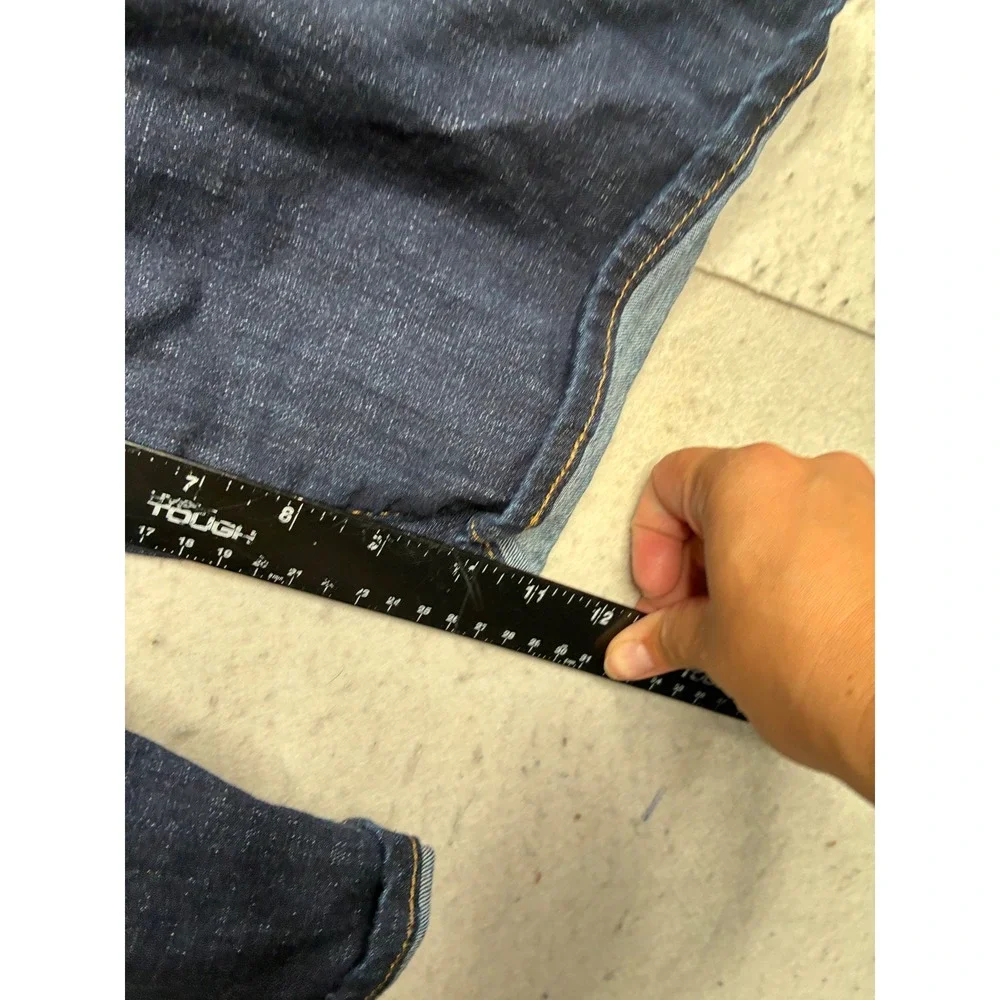 Levi Strauss Classic Bermuda Shorts Dark Wash Indigo Denim Size 32 7998